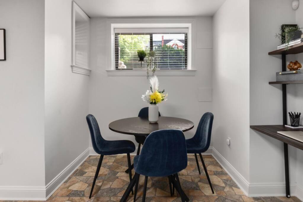 Upscale 2Br Apartment With Patio 워싱턴 외부 사진